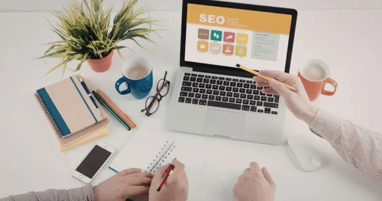 Stratégie SEO pour entreprise en 2026 — les 4 piliers : audit, mots-clés, contenu et suivi des résultats